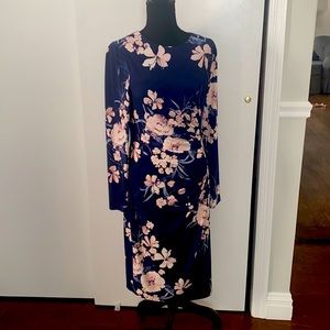 Beautiful dress that’s only been worn once for my sons communion this October